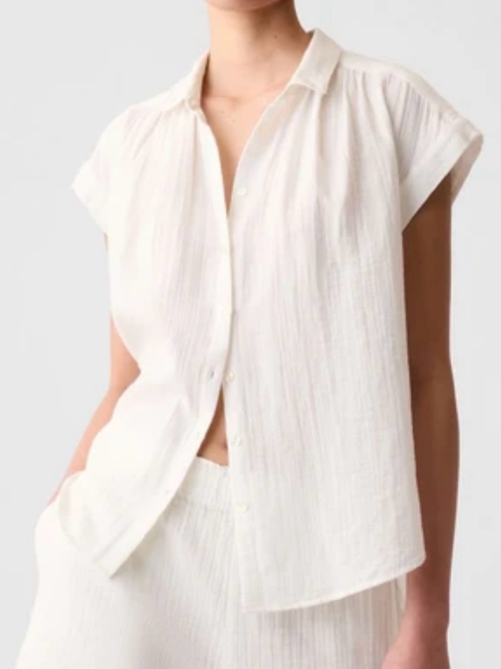 GAP white Short-Sleeve Button-Down Top